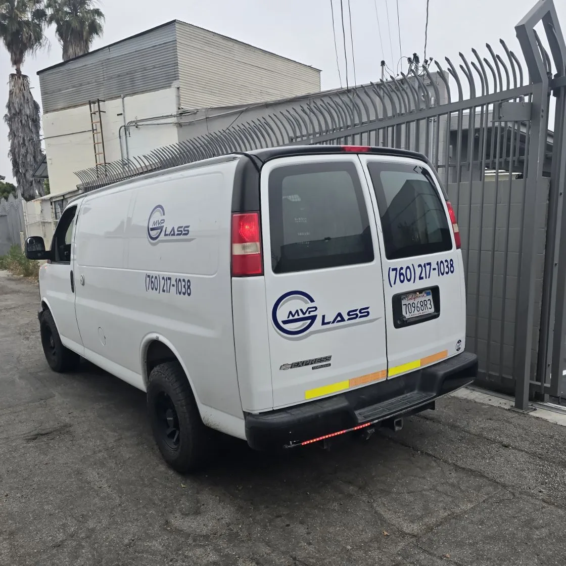 Auto Glass Repair Apple Valley | Mobile Service Van