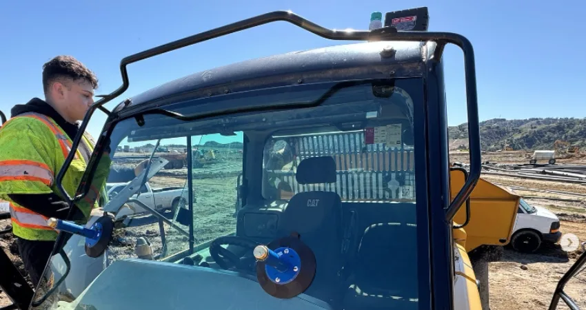 Local Heavy Equipment Glass Repair